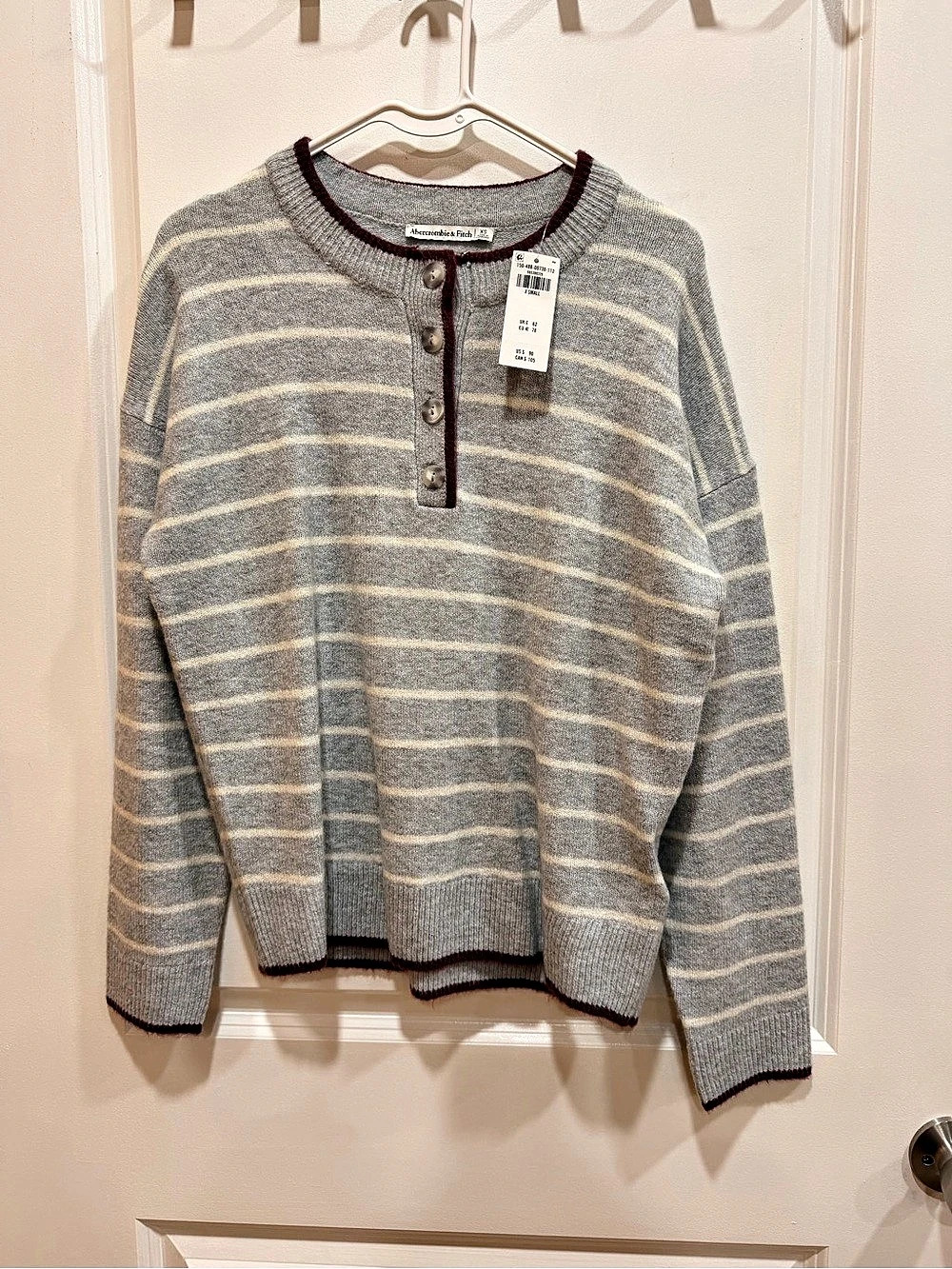 Abercrombie & Fitch Merino Wool-Blend Henley Sweater Gray & White XS